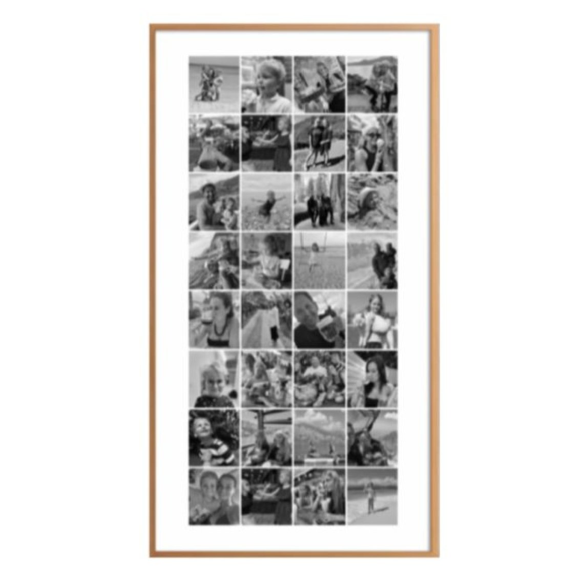 Fotokoláž 30×60 cm, 32 fotografií do čtverce